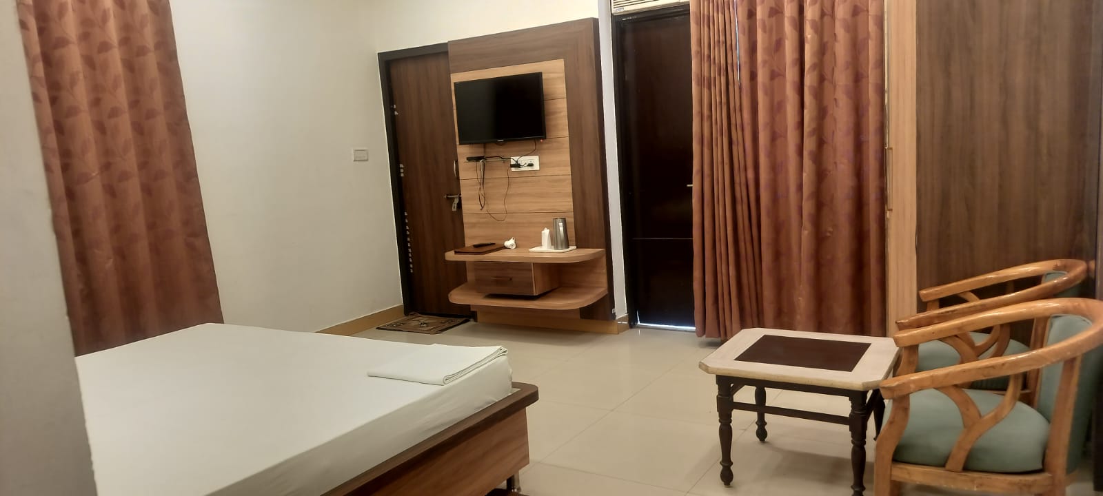 Suite Bathroom